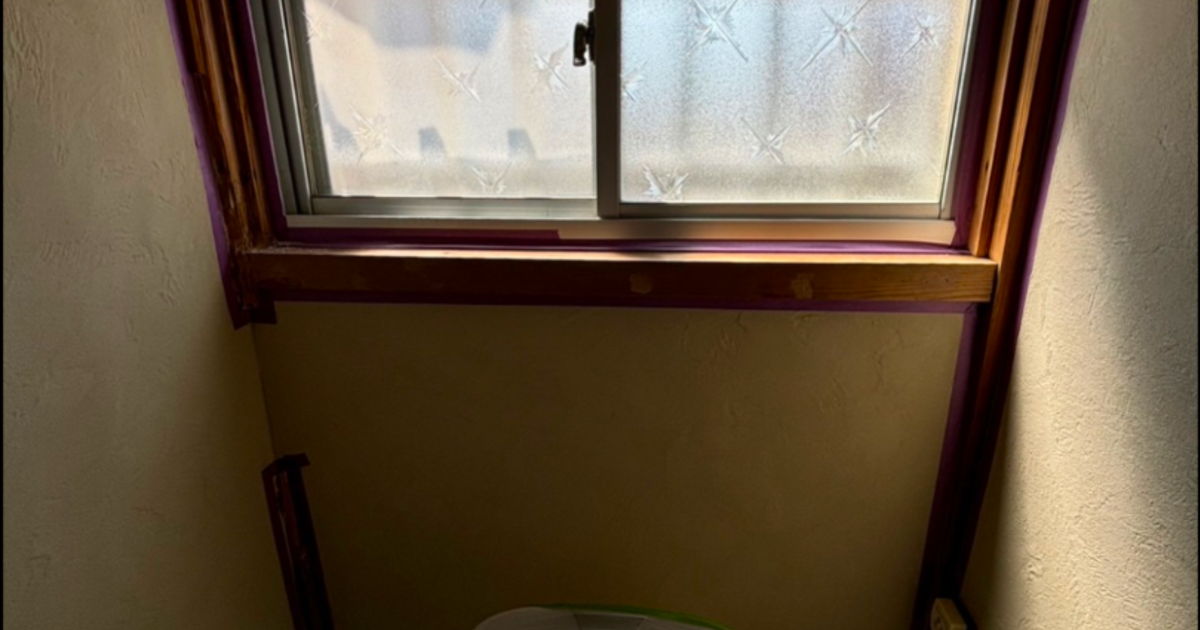 奈良県大和高田市 施工前のシロアリ被害で欠損したトイレ木枠